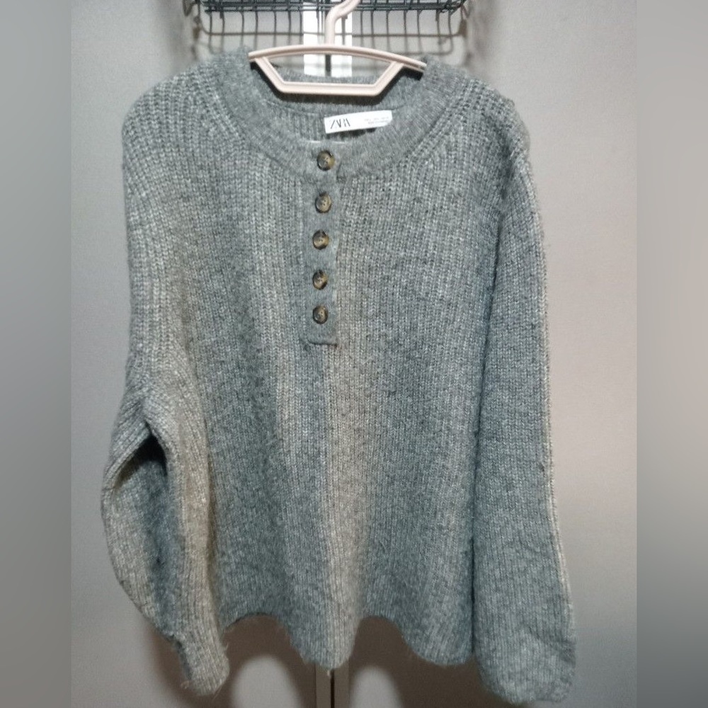 NWOT Grey Slouchy Oversized Grey Knit Sweater